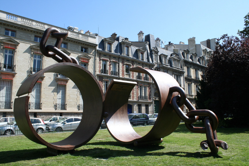 Monument to Général Dumas